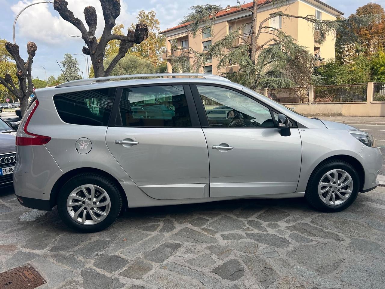 RENAULT SCENIC 1.5 dCi 110cv ENERGY 7 POSTI
