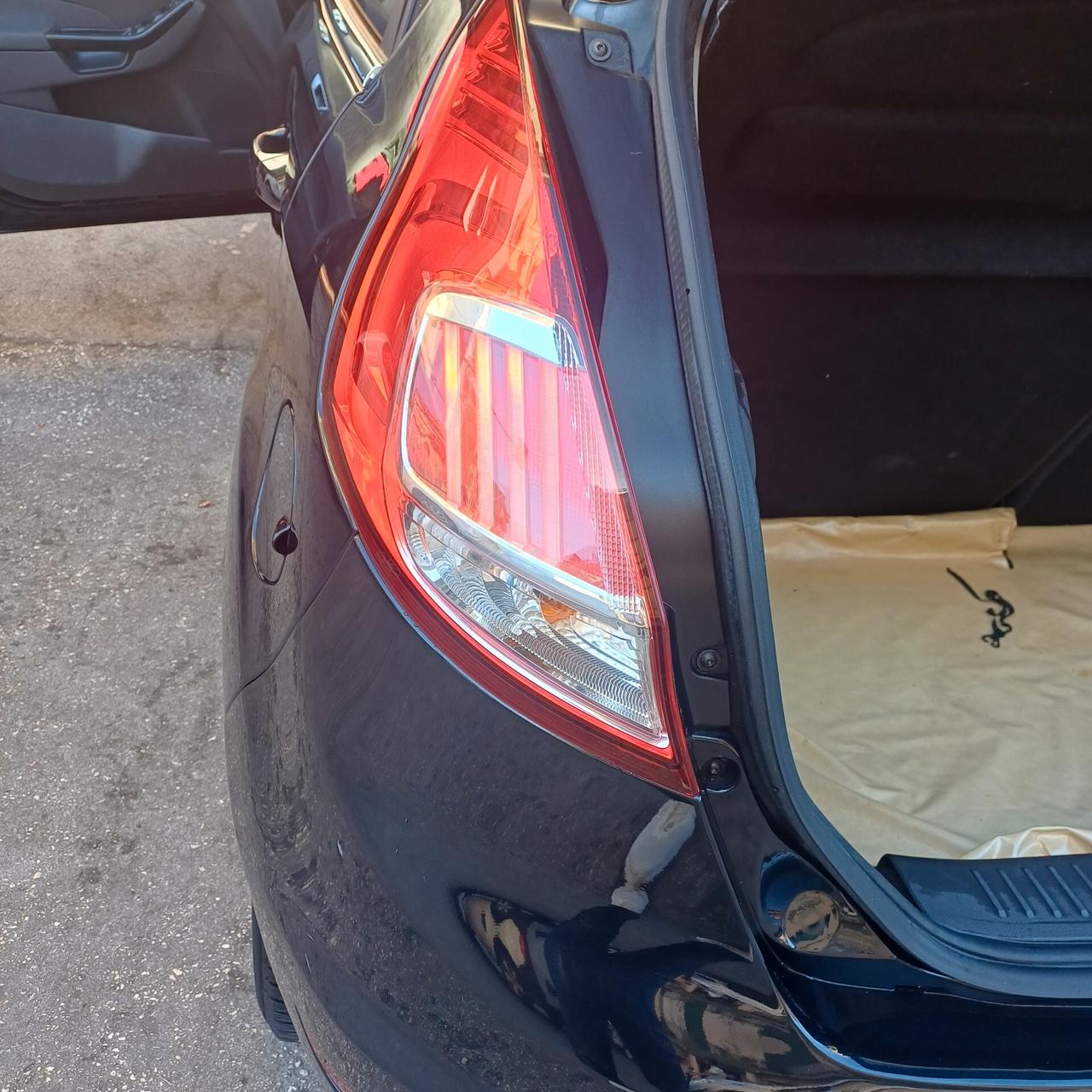 Ford Fiesta 1.5 TDCi 95CV 5 porte Titanium