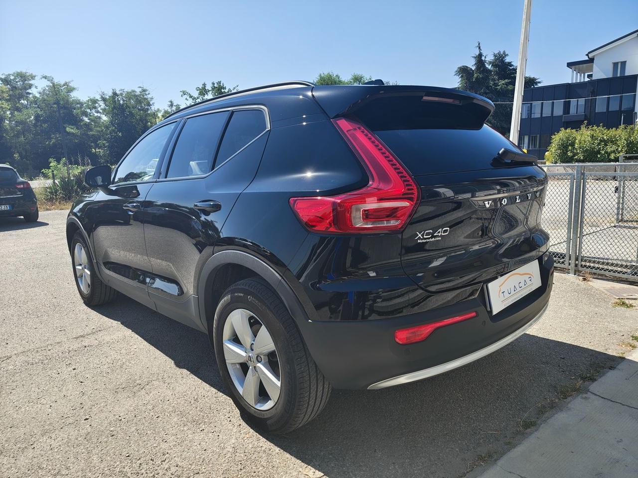 Volvo XC40 Essential T2 #11401