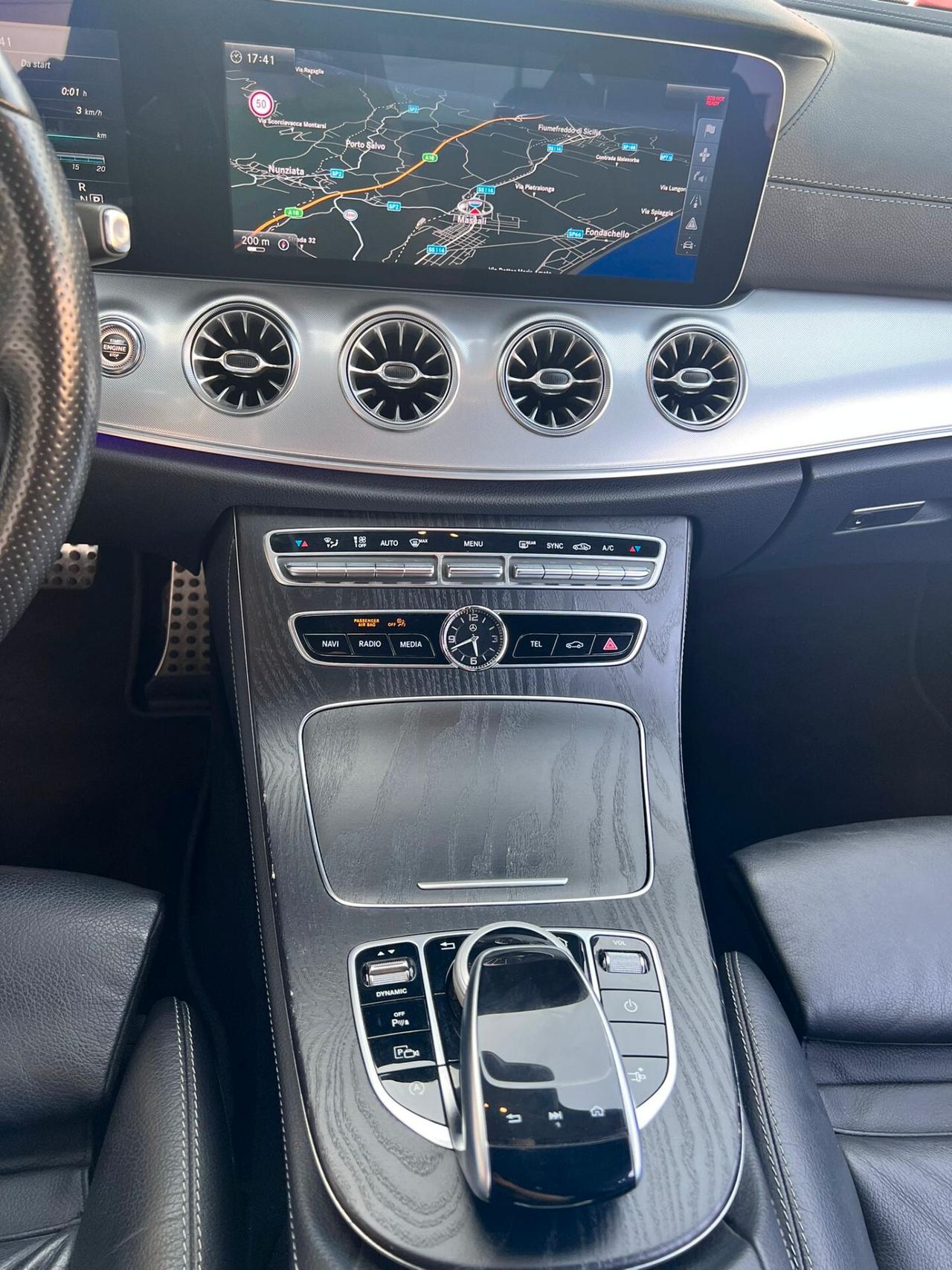 Mercedes-benz E 220 d Coupé Premium