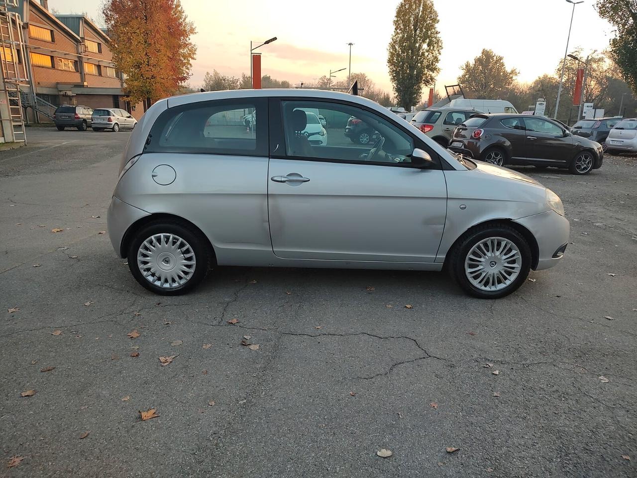 Lancia Ypsilon 1.4 Argento Ecochic GPL CON SCADENZA NEL 2028, OK NEOPATENTATI