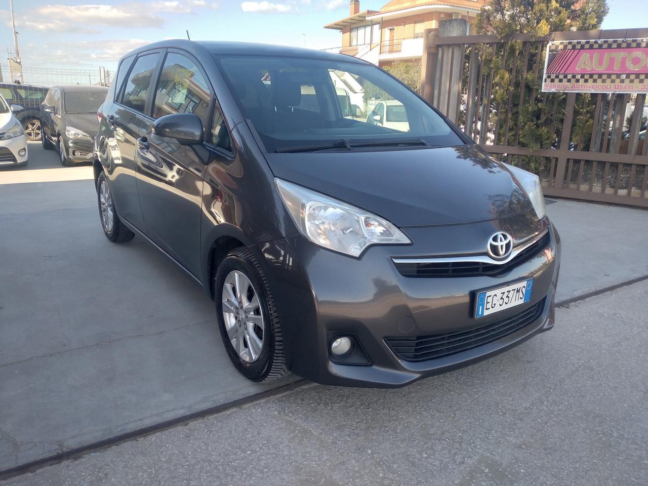 Toyota Yaris Verso-S 1.4D MT Active