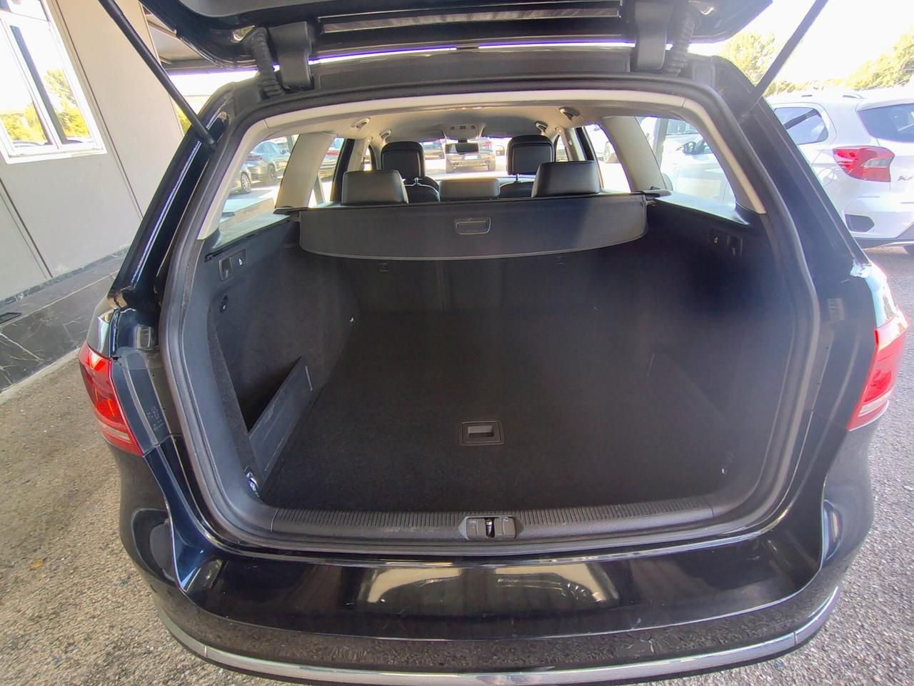 Volkswagen Passat 2.0 TDI DSG Highline BlueM. Tech.