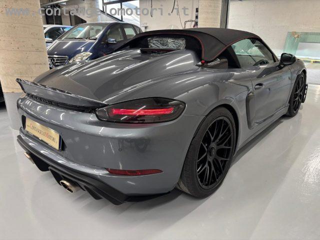 PORSCHE 718 Spyder RS ufficiale italiana