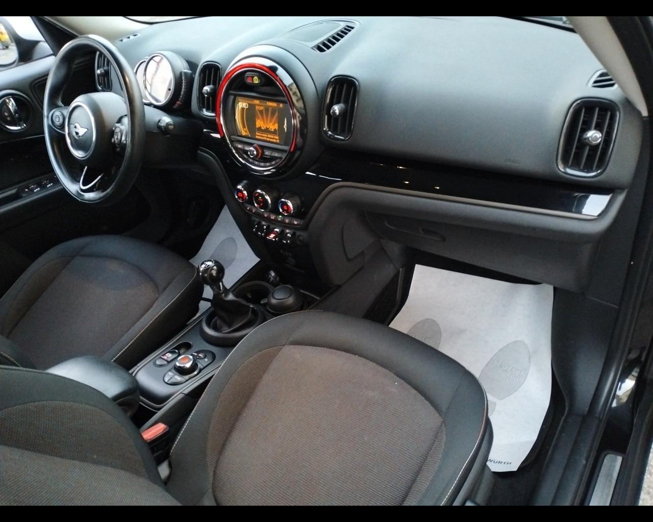 MINI Mini Countrym.(F60) Mini 2.0 Cooper D Boos...