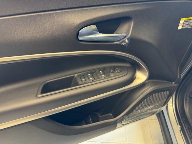 JEEP Avenger 1.2 Turbo 110 CV MHEV Summit km0!