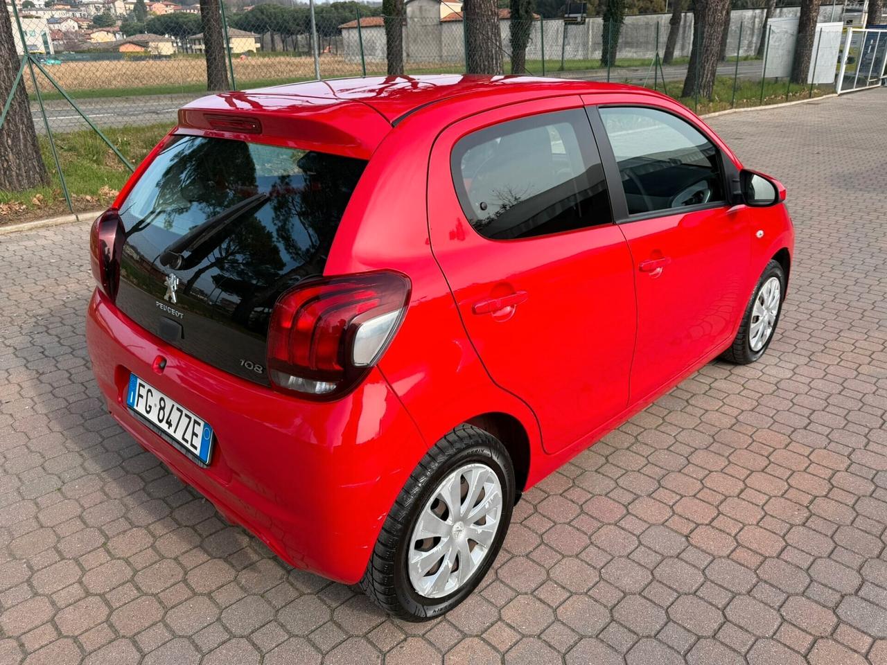 Peugeot 108 VTi 68 5 porte Allure
