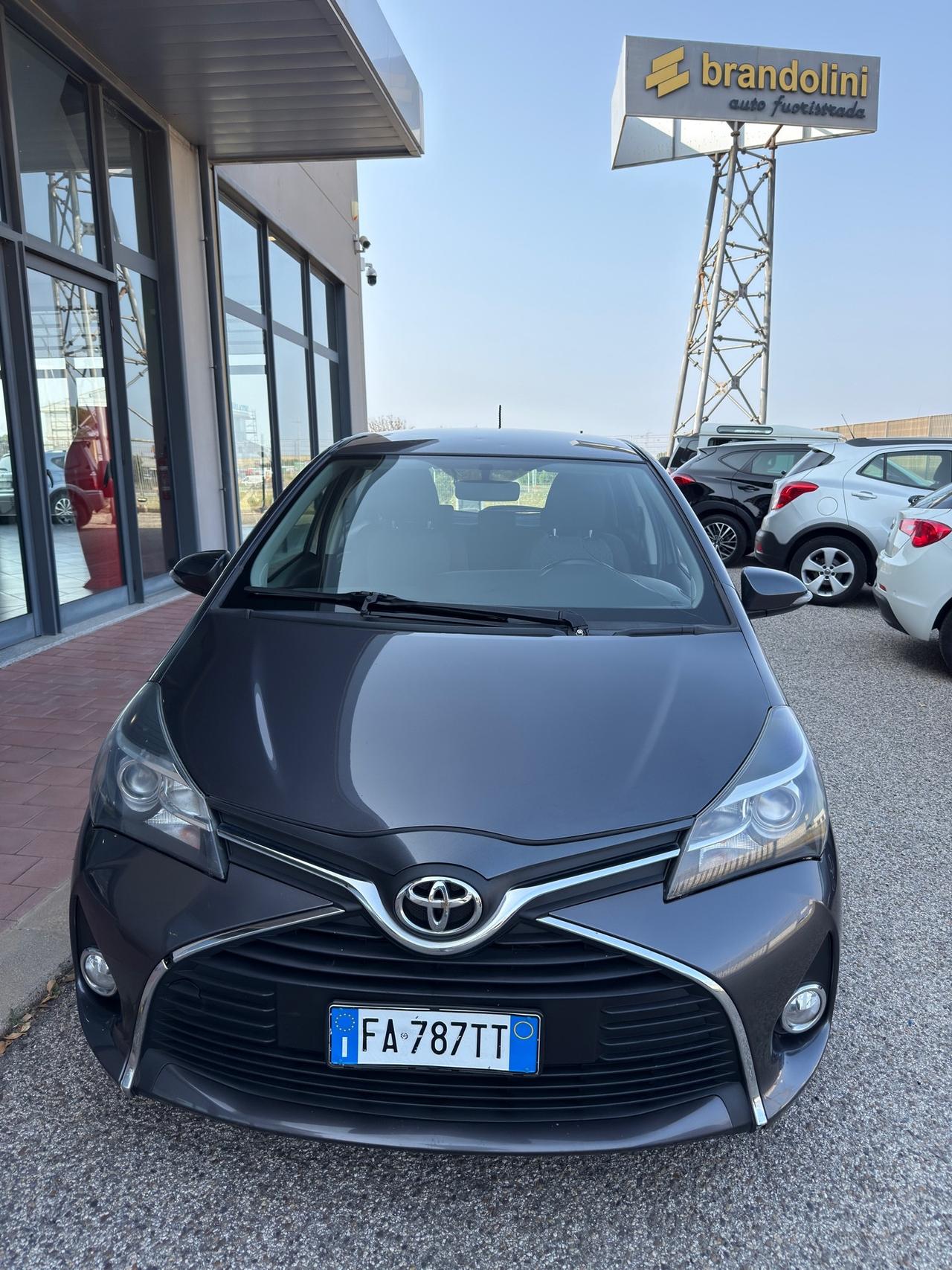 Toyota Yaris 1.4 D-4D 5 porte Active my16"