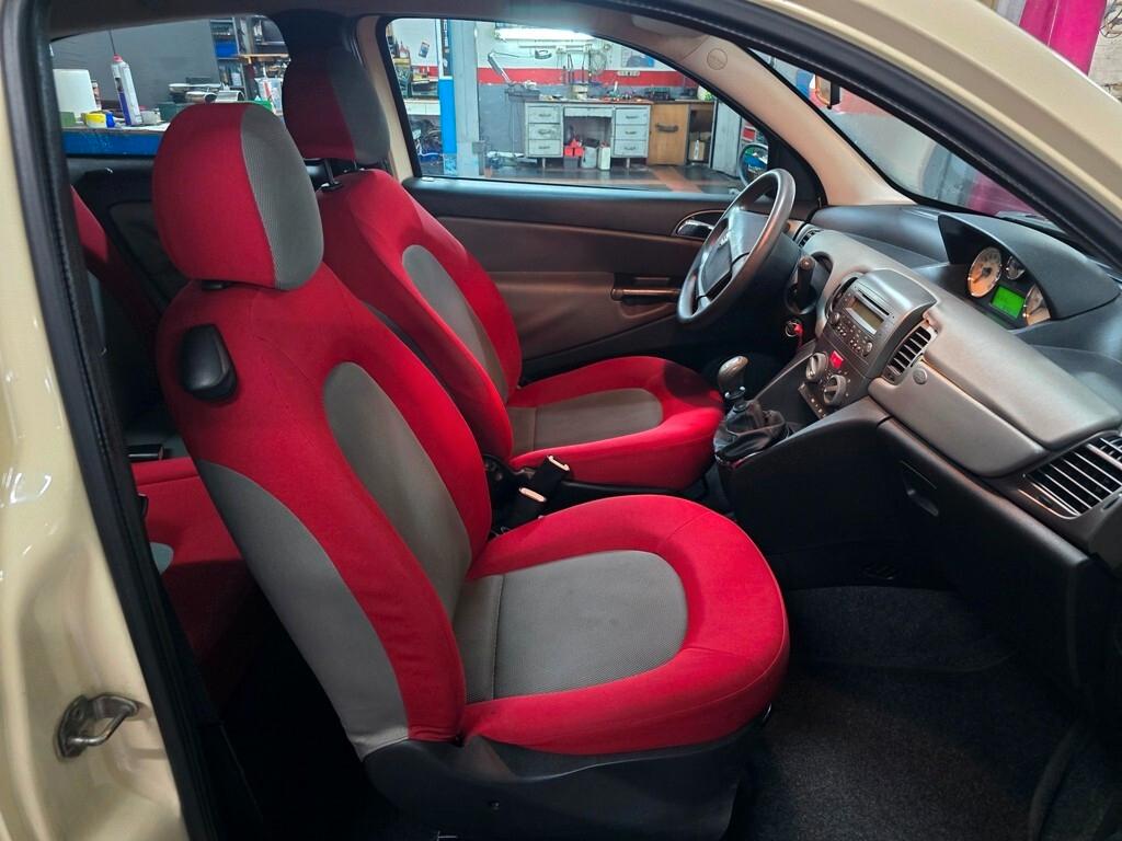 Lancia Ypsilon 1.2 Argento