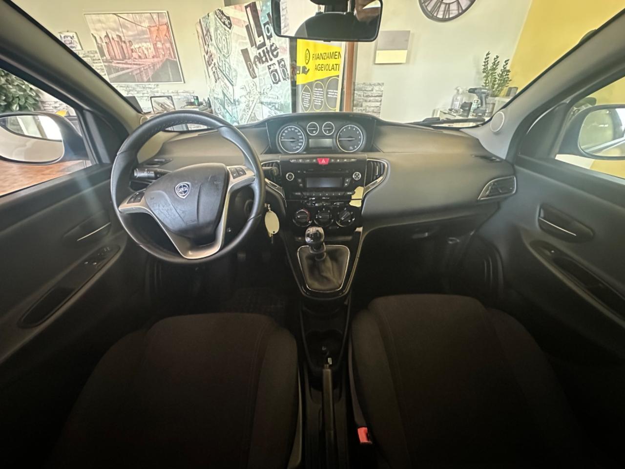 Lancia Ypsilon 1.2benz. Gpl