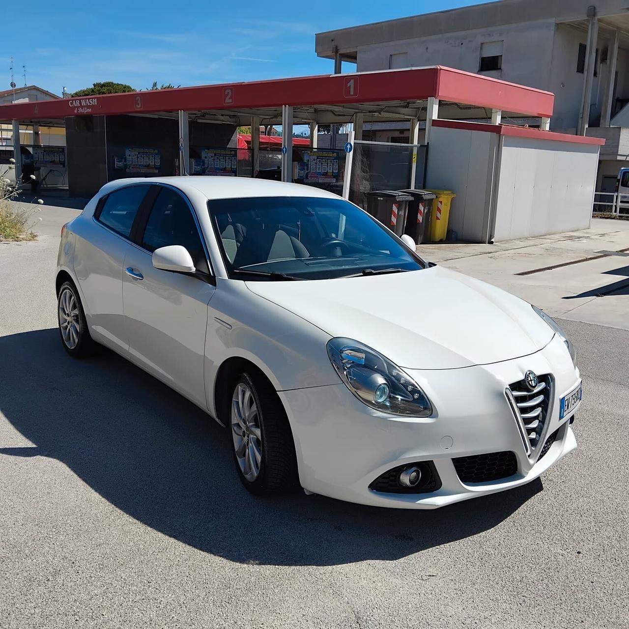 Alfa Romeo Giulietta 1.6 diesel manuale NEOPATENTATI restayling