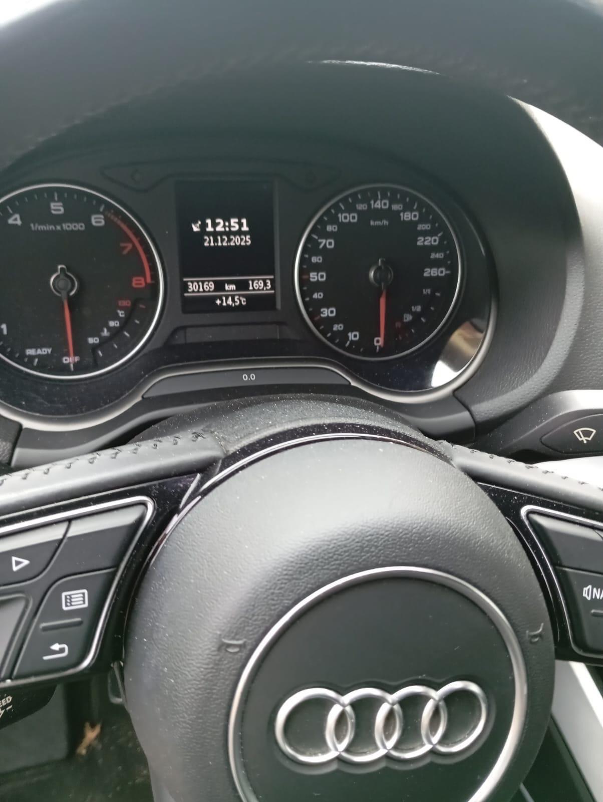 Audi Q2 35 TFSI Business