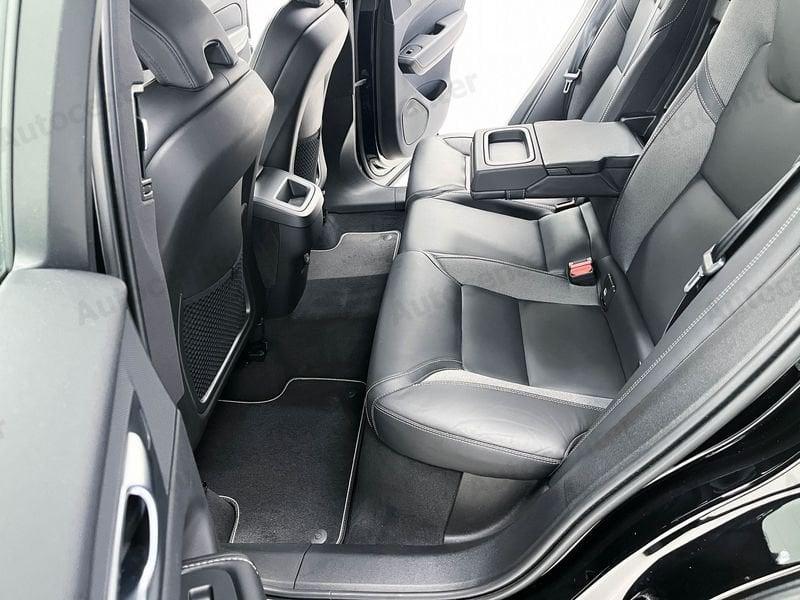 Volvo XC60 B4 (d) 197CV AWD AUT R DESIGN