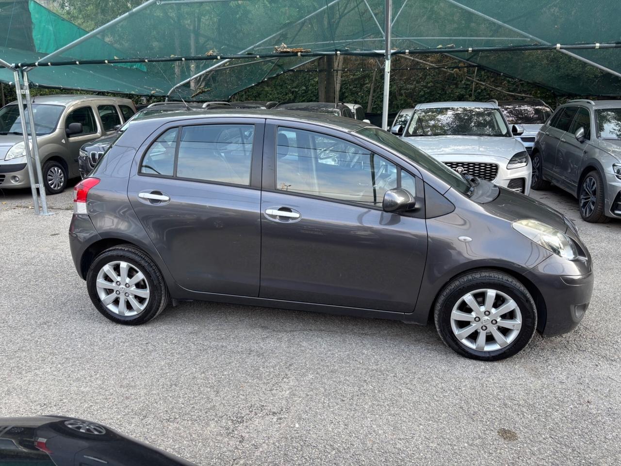 Toyota Yaris 1.4 D-4D 5 porte OK NEOPATENTATI
