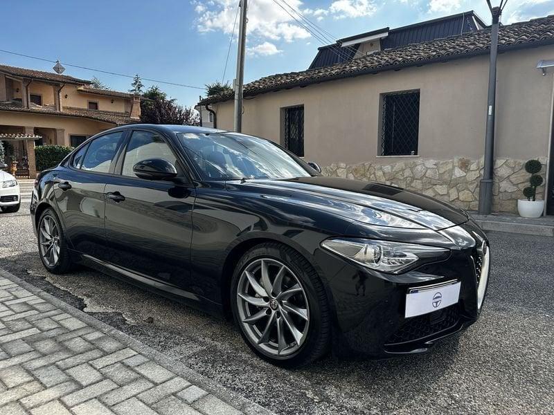 Alfa Romeo Giulia 2.2 Turbo AT8 180CV Super
