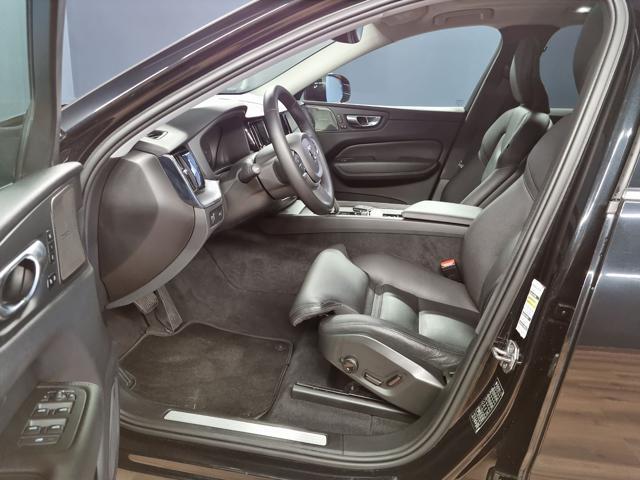 VOLVO XC60 B5 (d) AWD Geartronic Momentum Pro