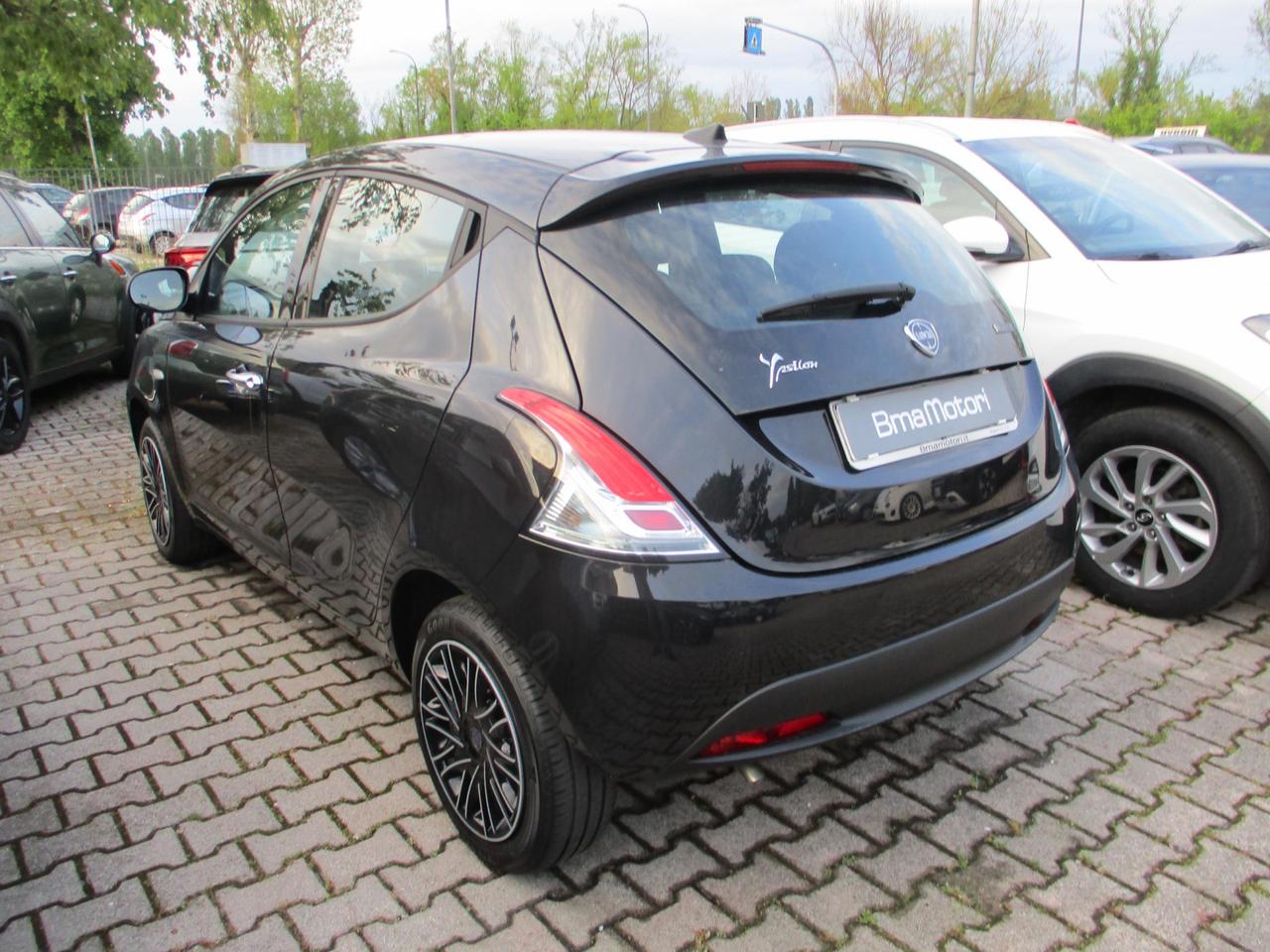 Lancia Ypsilon 1.0 Hybrid Silver Plus - Ok Neopat./Bluetooth