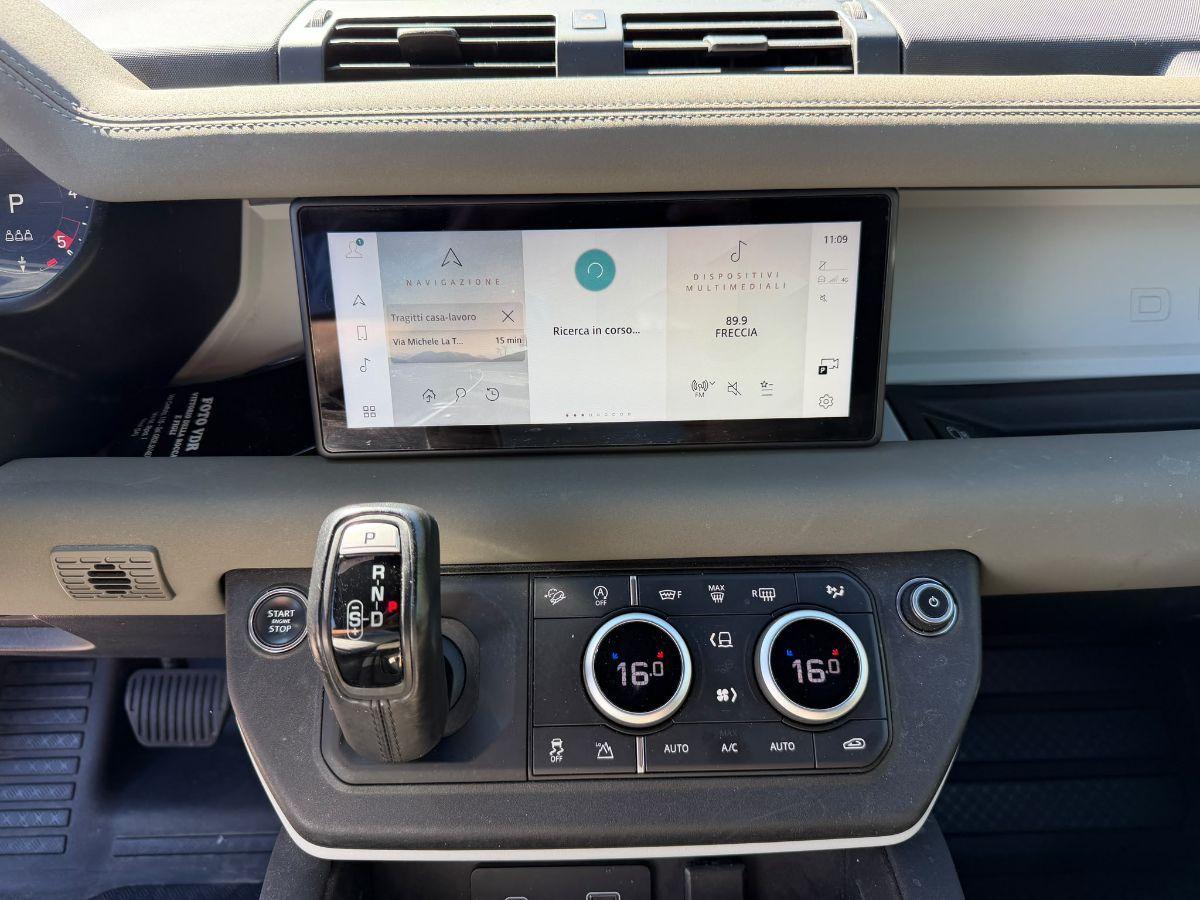 LAND ROVER - Defender - 90 3.0D I6 200 CV X-Dynamic SE