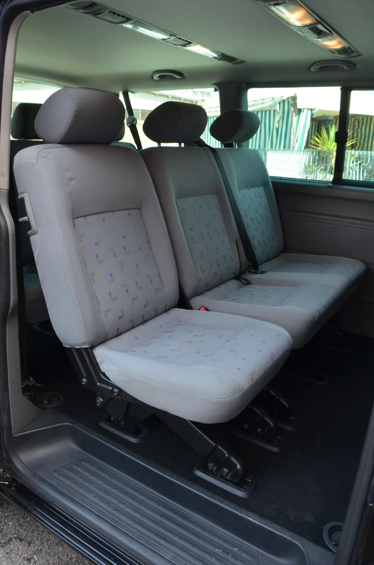 Volkswagen Transporter 2.5 TDI/130CV CARAVELLE AUTOMATICO 9 POSTI