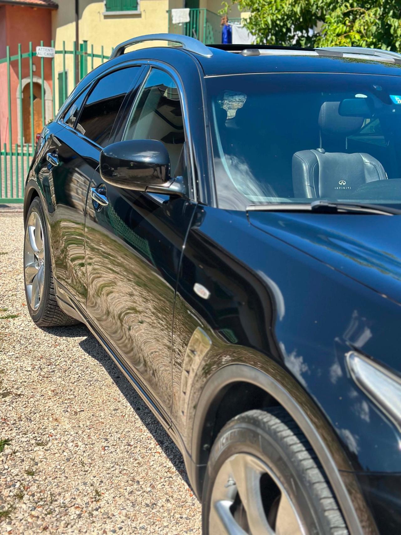 Infiniti FX30d S PREMIUM KMCERT UNICOPR GARANZ