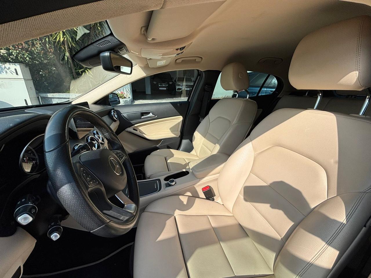 Mercedes-benz GLA 200d Sport