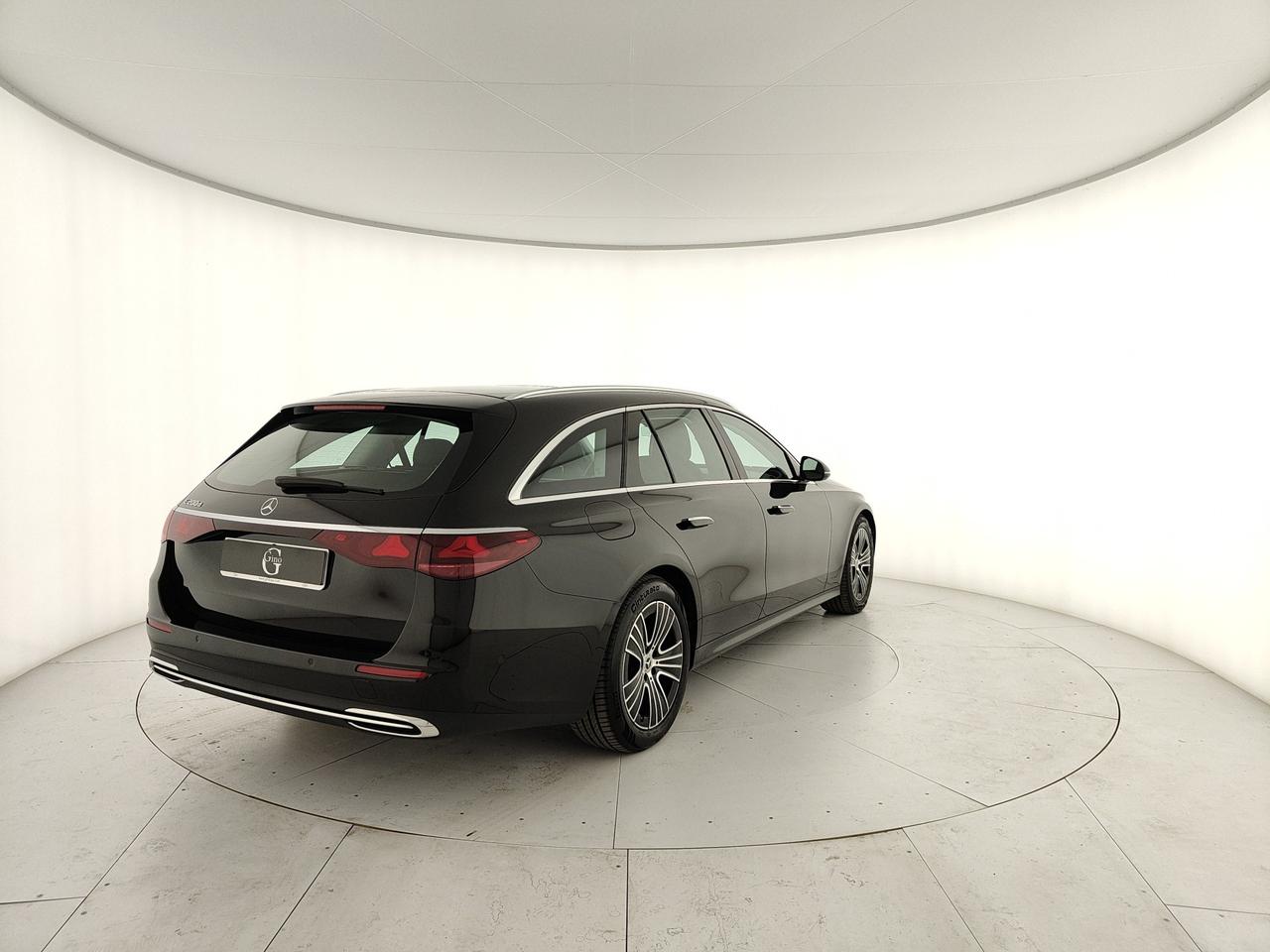 Mercedes-Benz E SW 200 d Advanced auto