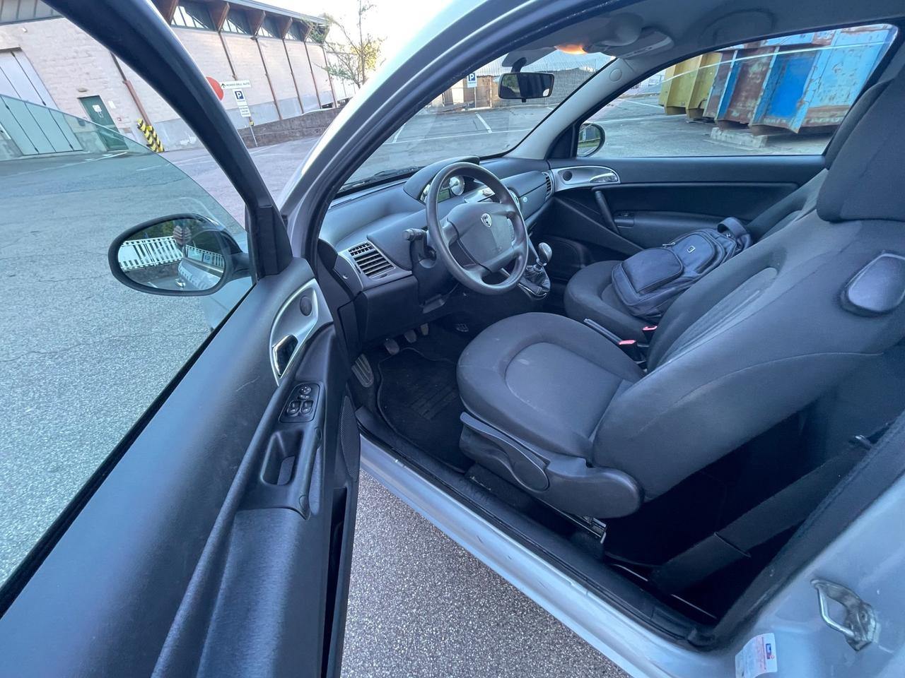 Lancia Ypsilon 1.2 69 CV 5 porte Platinum