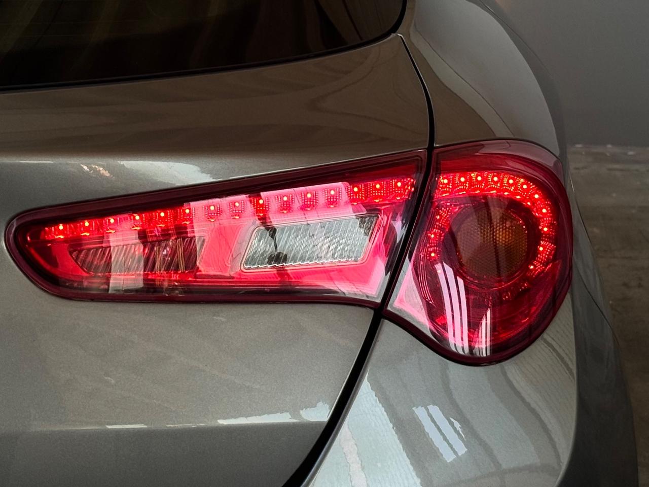 Alfa Romeo Giulietta 1.6 JTDm-2 105 CV Distinctive