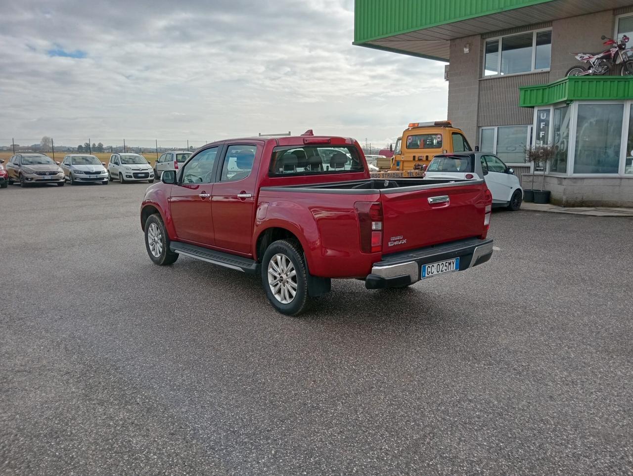 Isuzu D-Max 1.9 Crew Cab 4X4 A/T 4WD