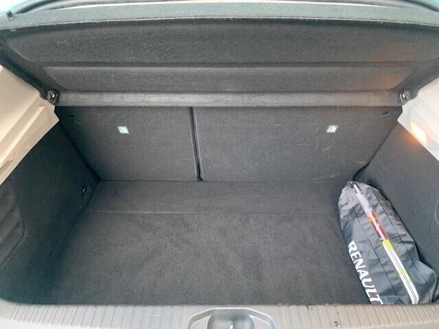 Renault Clio Hybrid E-Tech 140 CV Zen NEOPATENTATI