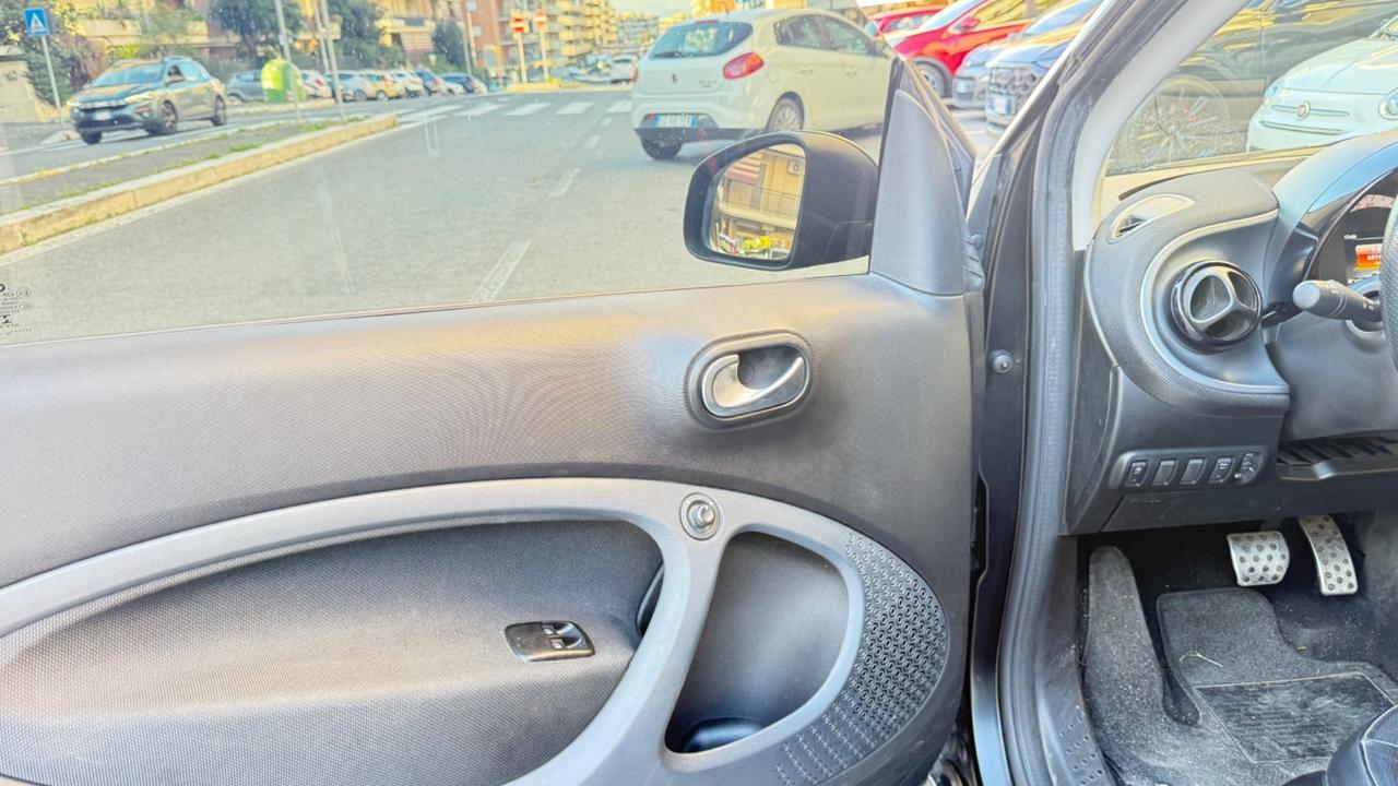 Smart ForTwo 90 0.9 Turbo twinamic Prime LED NAVI KAMERA CERCHI 16 PDC BLUETOOTH BRACCIOLO NERO OPACO