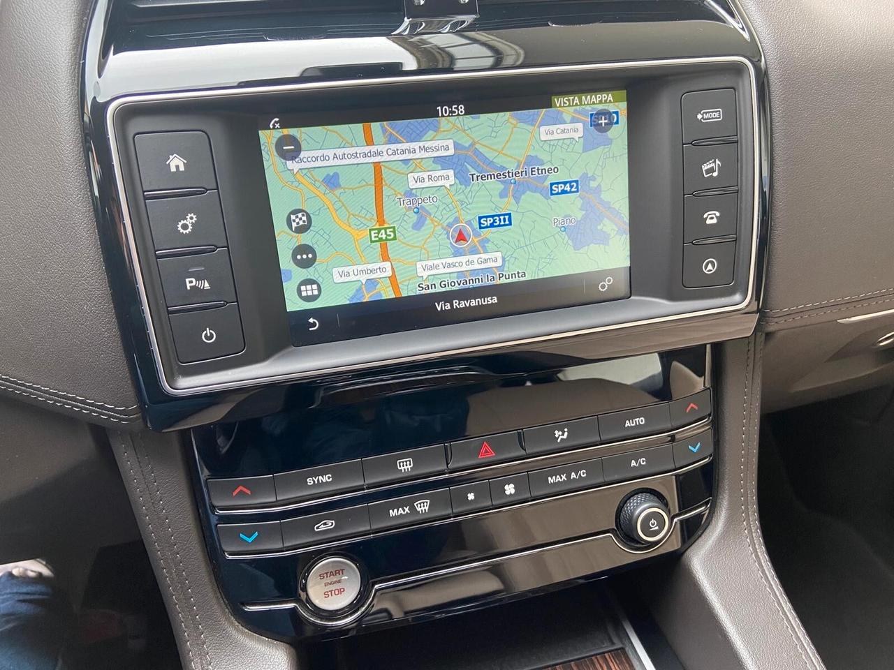 Jaguar F-Pace 2.0 D 180 CV AWD aut. Prestige