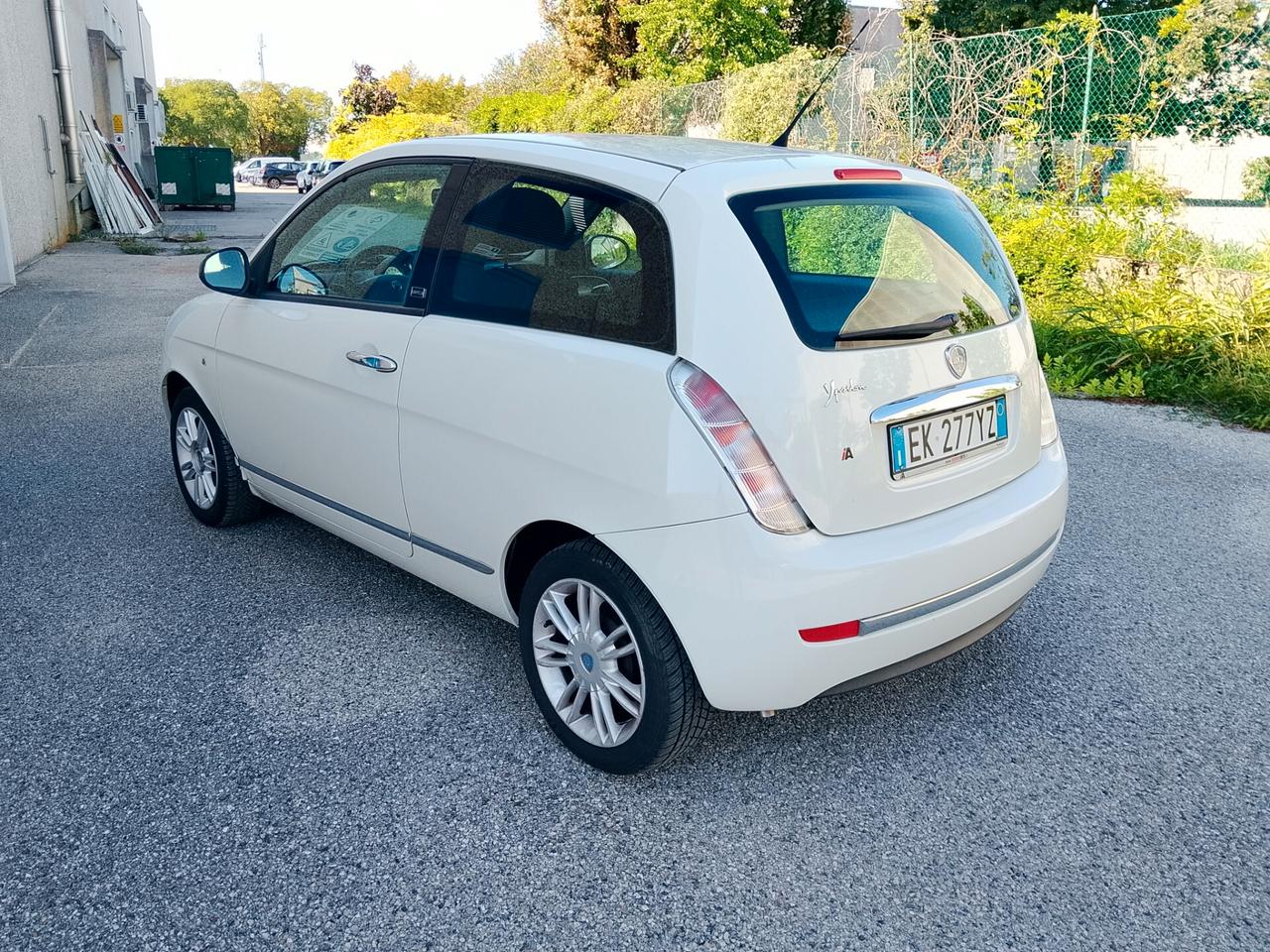 Lancia Ypsilon 1.2 69 CV Unyca - POCHI KM