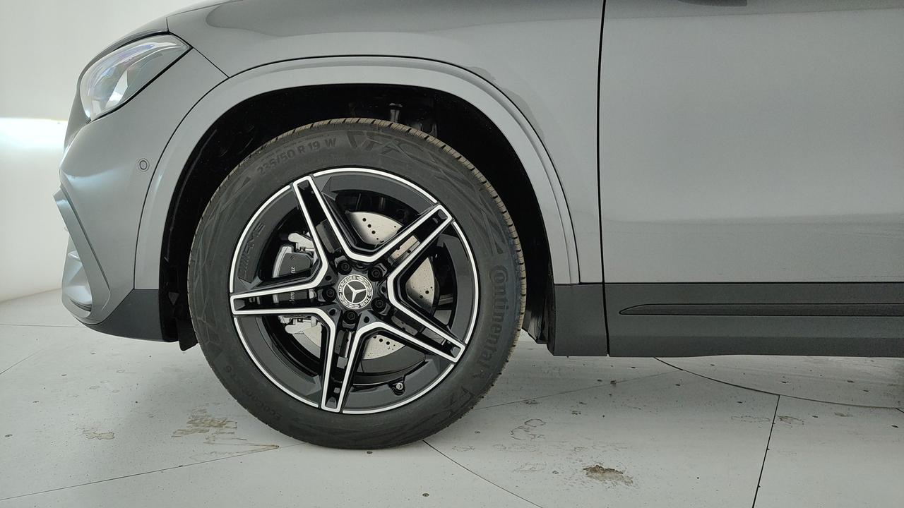 Mercedes-Benz GLA 200 d automatic