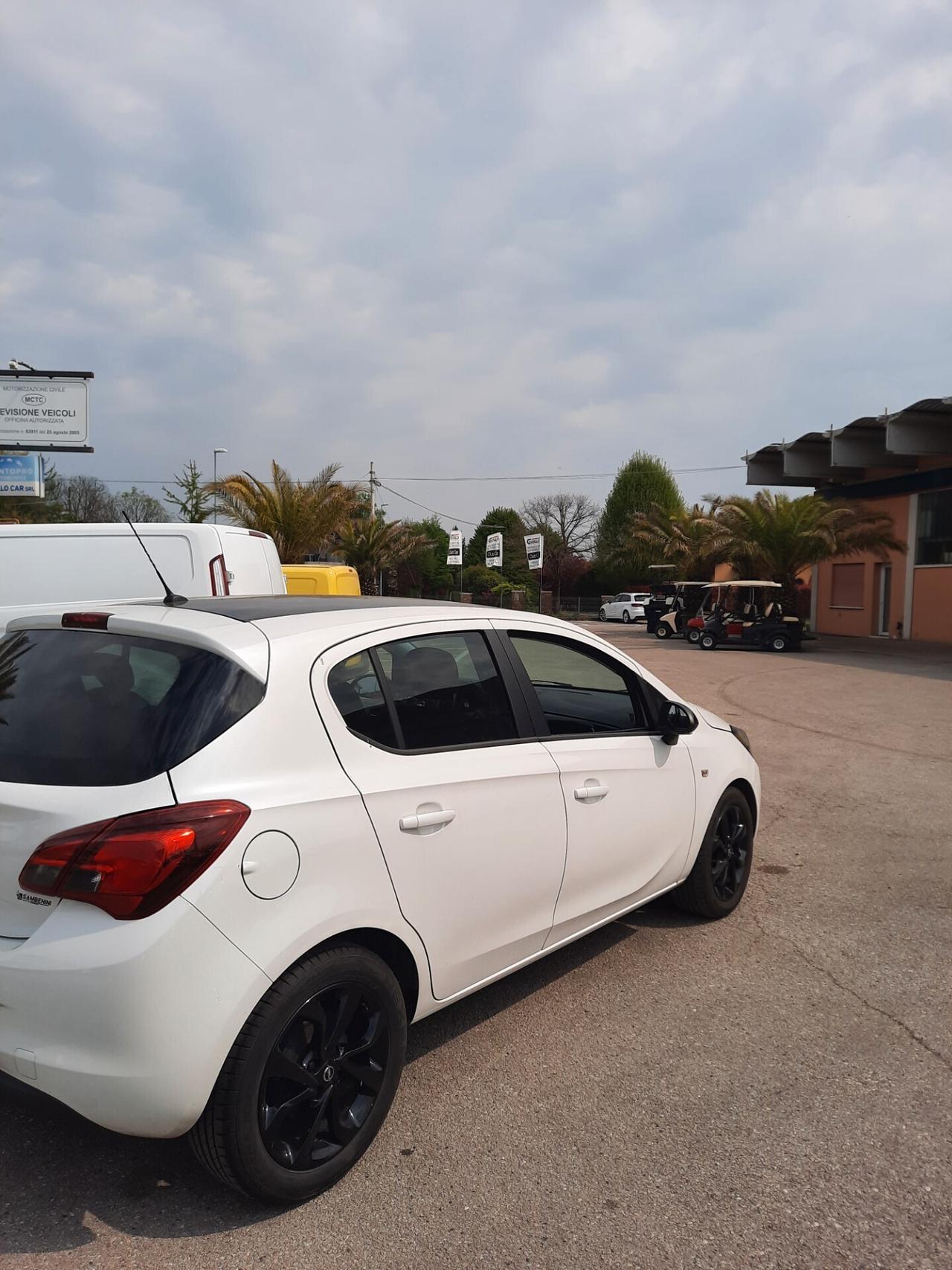Opel Corsa 1.2 5 porte Innovation OK NEOPATENTATI