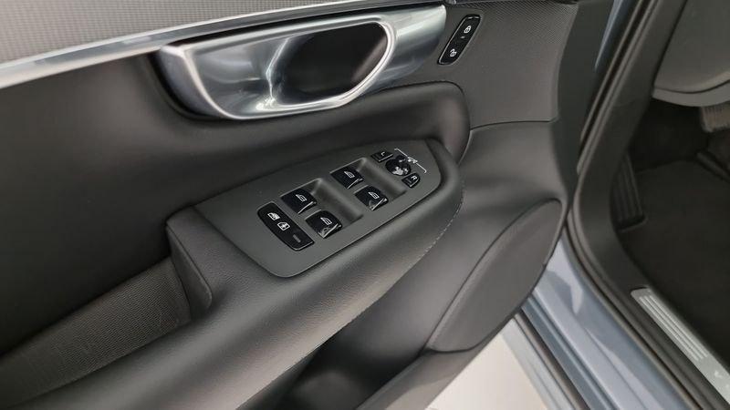 Volvo XC90 B5 (d) AWD automatico 7 posti Core
