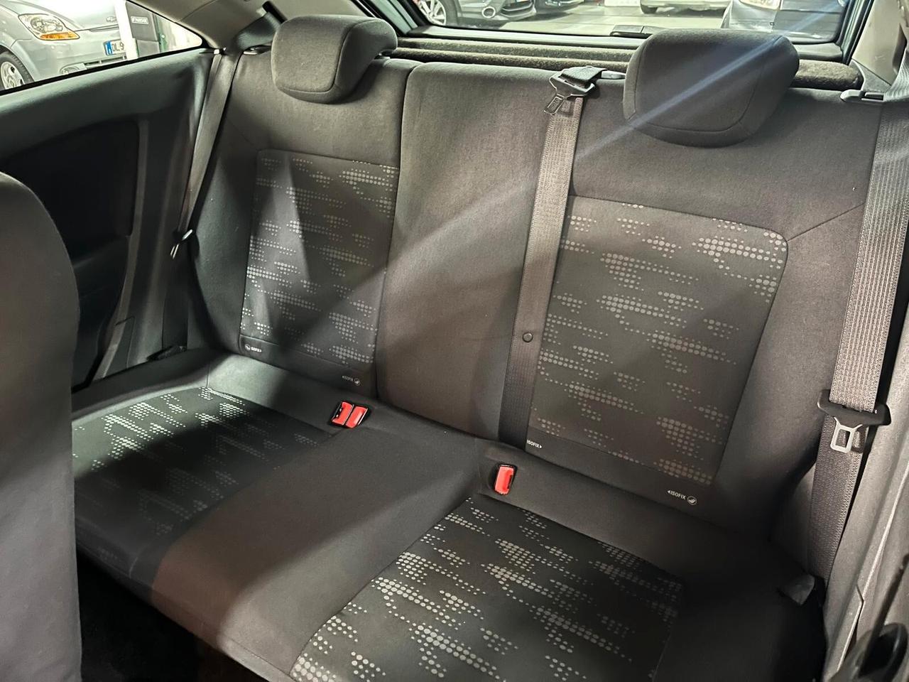 Opel Corsa 1.2 3 porte