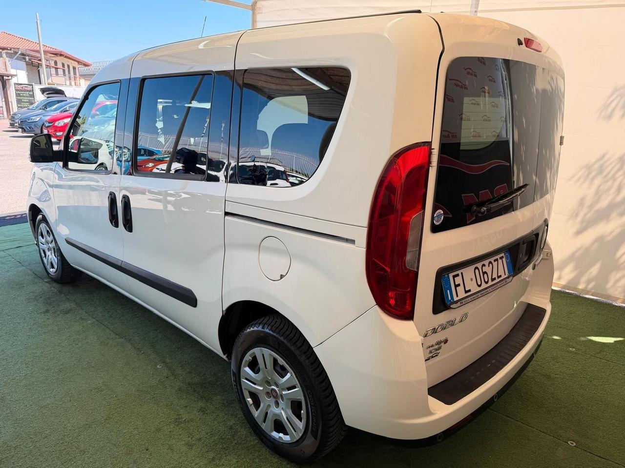 FIAT DOBLO 1.6 DIESEL 105CV AUTOCARRO FINESTRATO