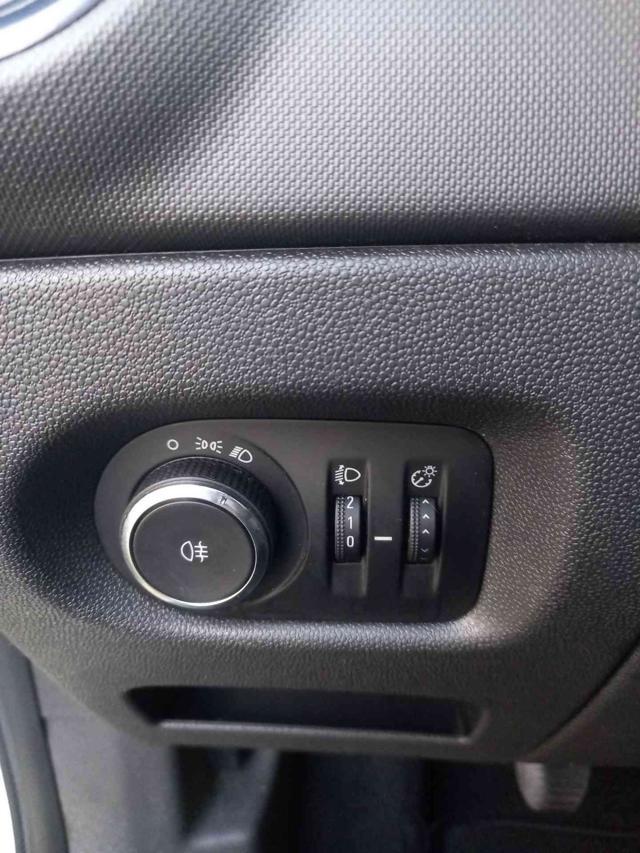 OPEL Corsa 1.2 3 porte Sport NEOPATENTATI