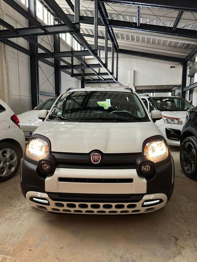 FIAT Panda New Panda 1.0 FireFly S&S Hybrid Pandina