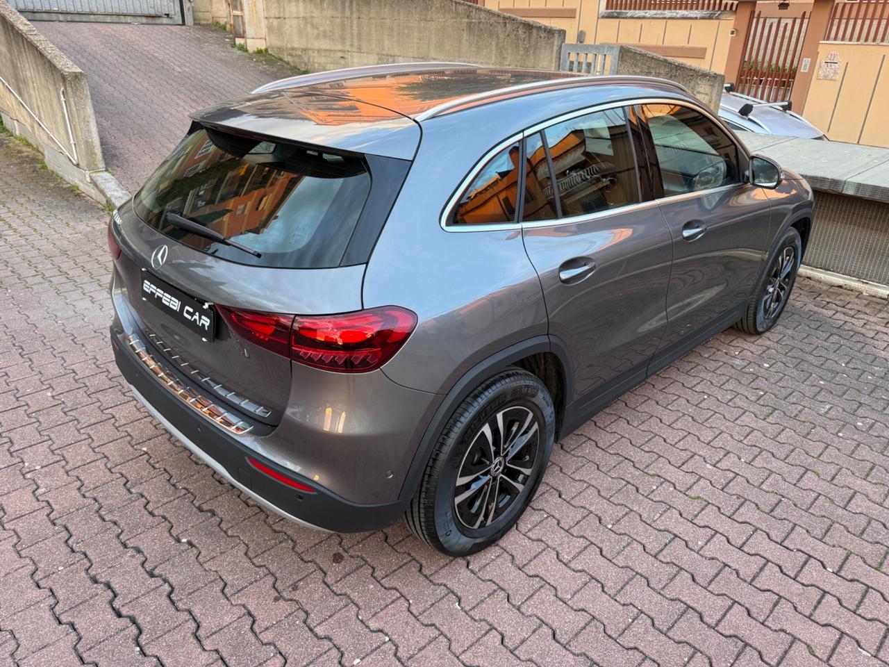 Mercedes-benz GLA 180 Mhev Aut. PARI AL NUOVO!