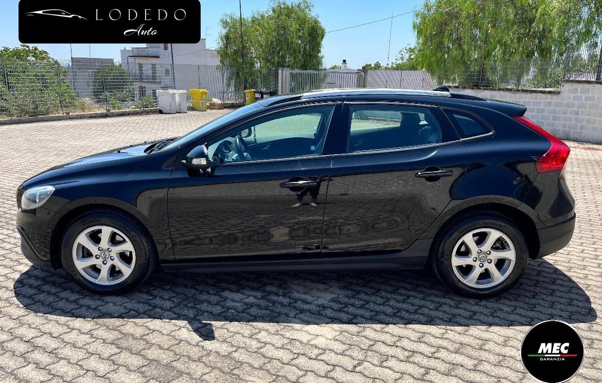 Volvo V40 Cross Country D2 1.6 Summum - 2014
