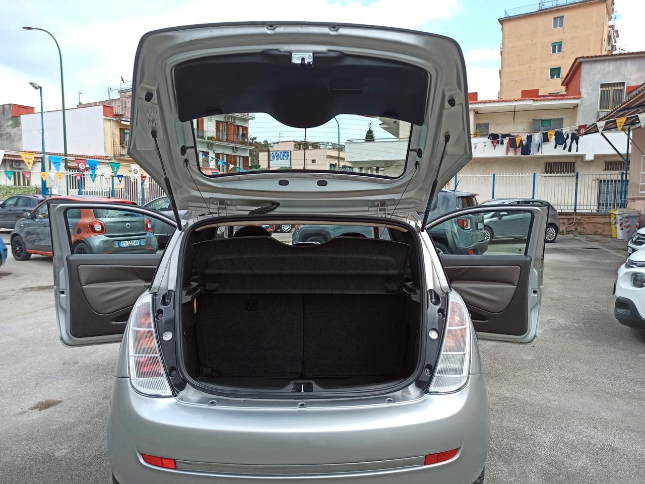 Lancia Ypsilon 1.2 8v Oro