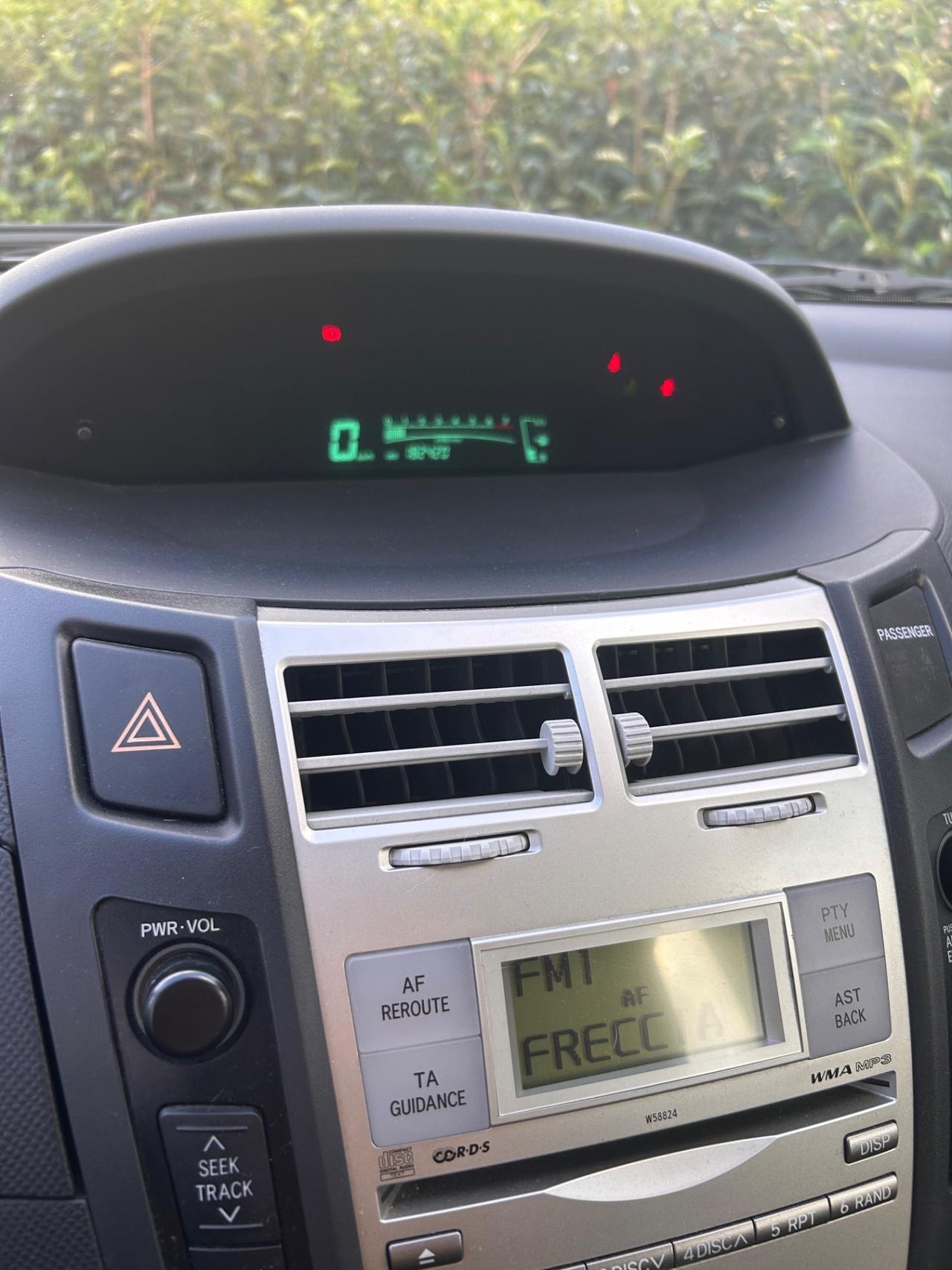 Toyota Yaris 1.0 5 porte