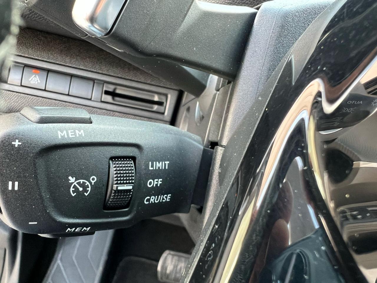 PEUGEOT 3008 1.5 BlueHDi 130CV 12\2020!!! ALLURE!!!