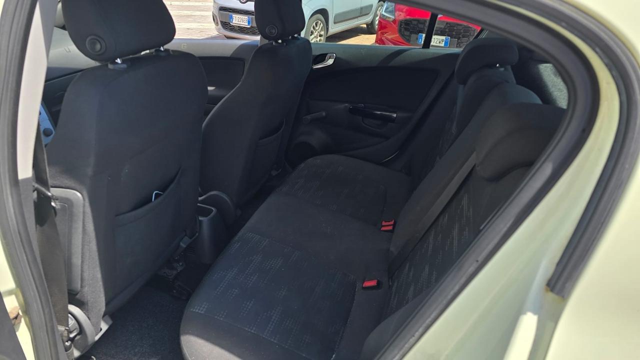 Opel Corsa 1.2 5 porte Cosmo