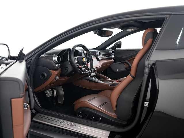 Ferrari GTC4 Lusso V12