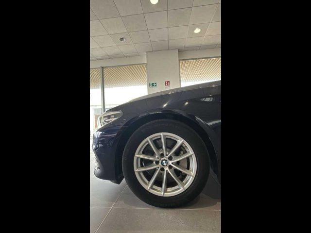 BMW 525 Serie 5(G30/31/F90) - d Business
