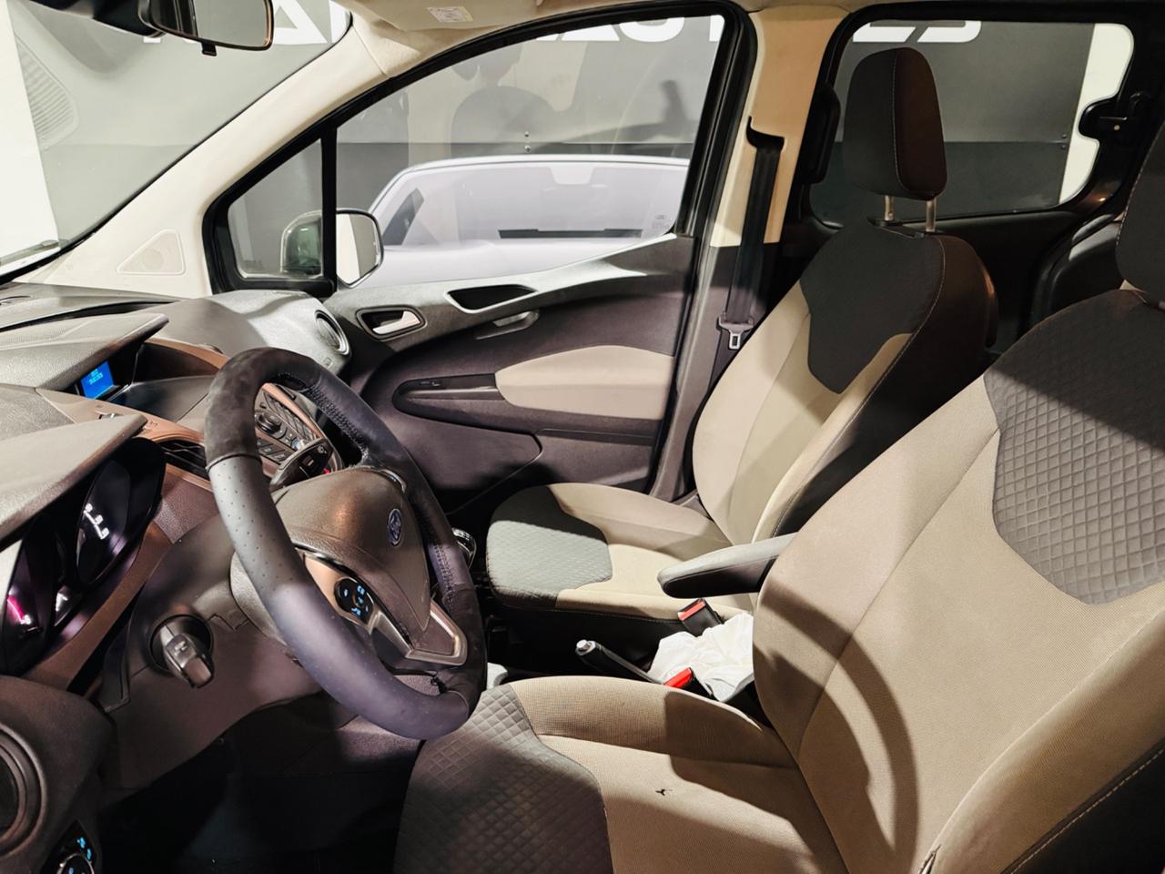 Ford TOURNEO CONNECT 1.5 TDCi (75CV) *NEOPATENTATI*