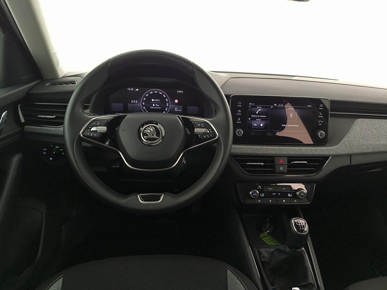 Skoda Kamiq 1.0 tsi black dots 115cv